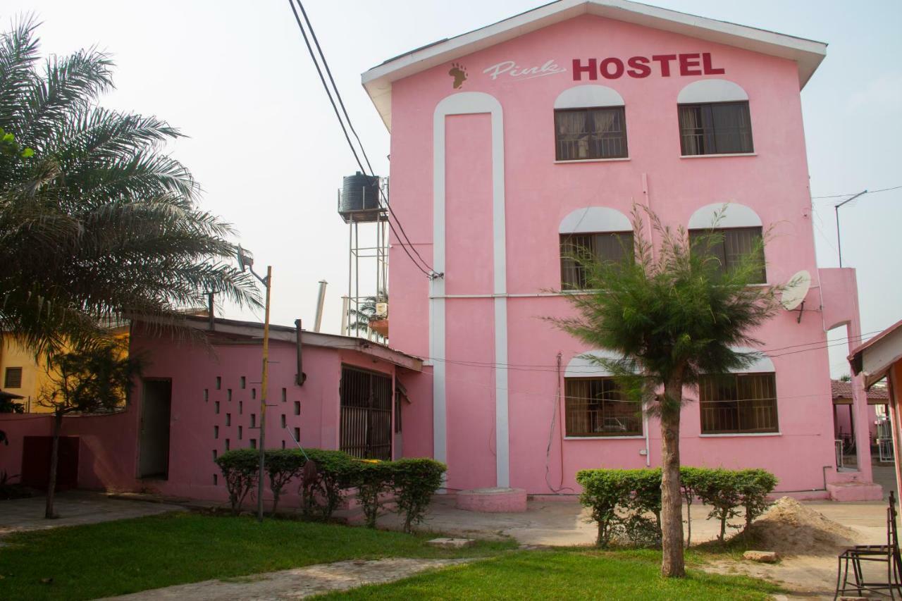 Pink Hostel Аккра Экстерьер фото